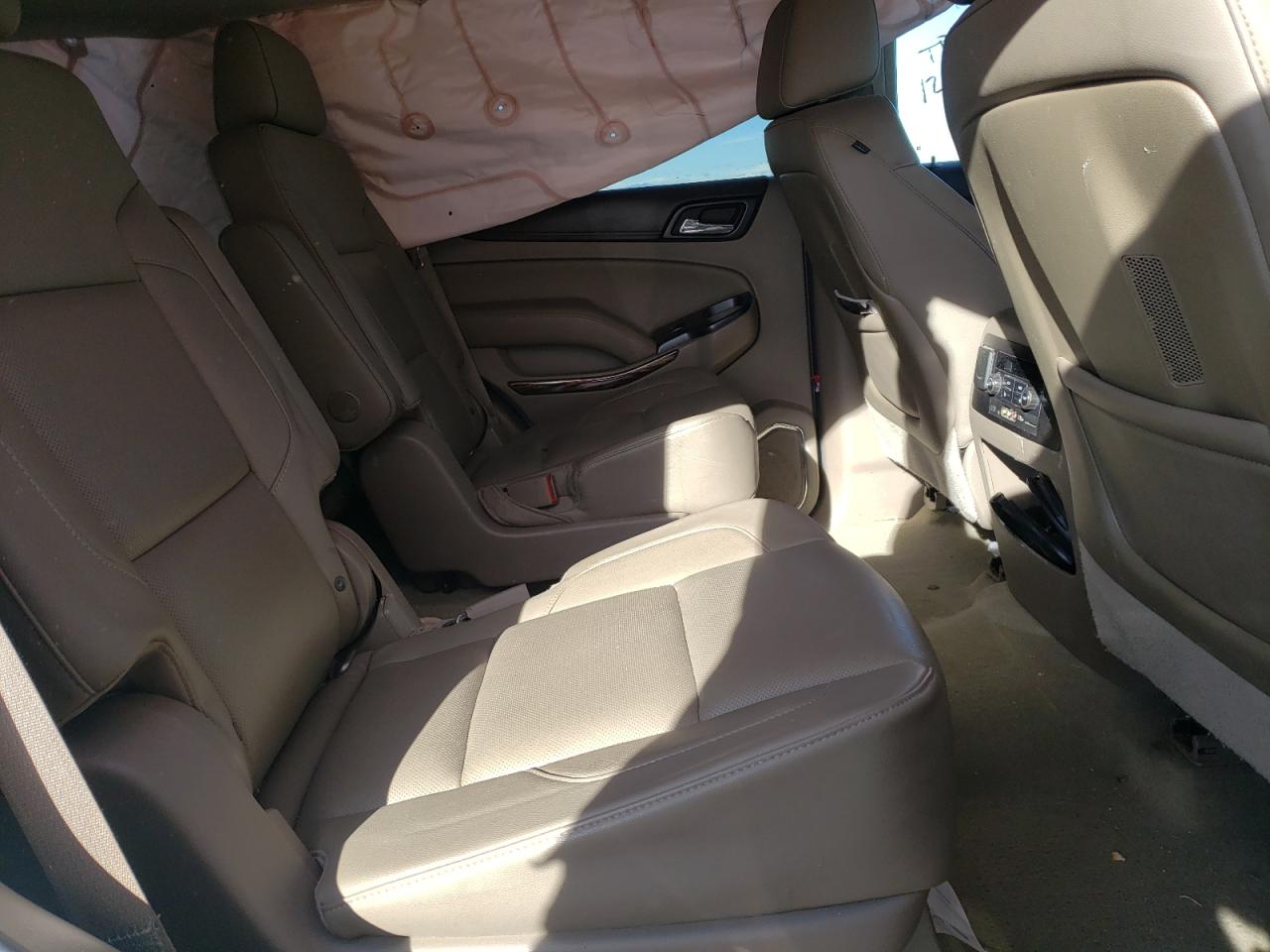 Photo 6 from auction – 2016 GMC YUKON SLT with VIN 1GKS2BKC1GR273576