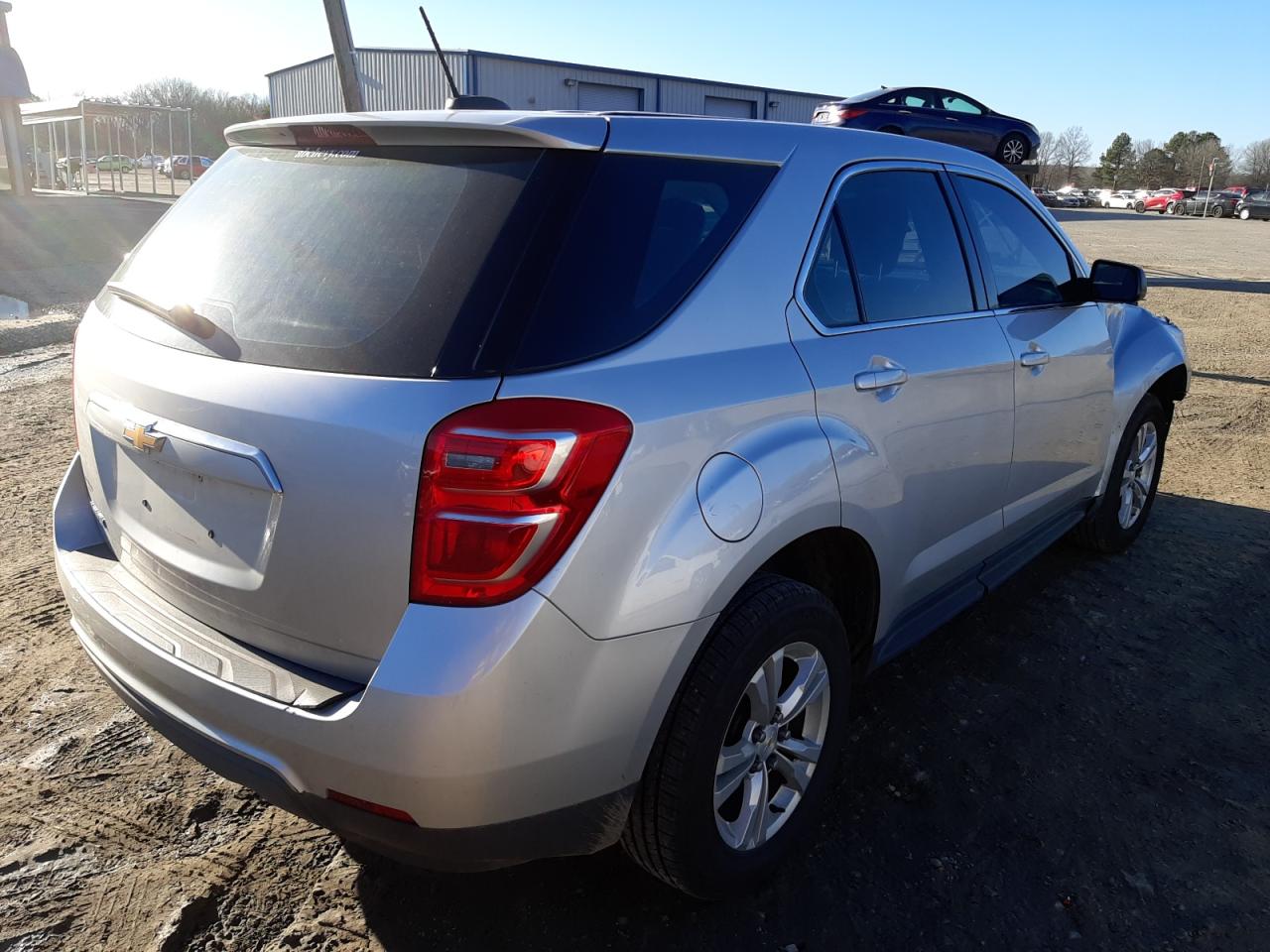 Photo 4 from auction – 2017 CHEVROLET EQUINOX LS with VIN 2GNALBEK3H1505653