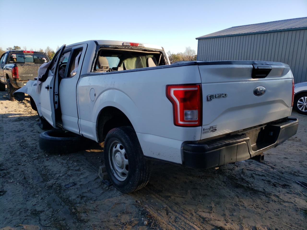 Photo 3 from auction – 2017 FORD F150 SUPER with VIN 1FTEX1CF2HFB98547