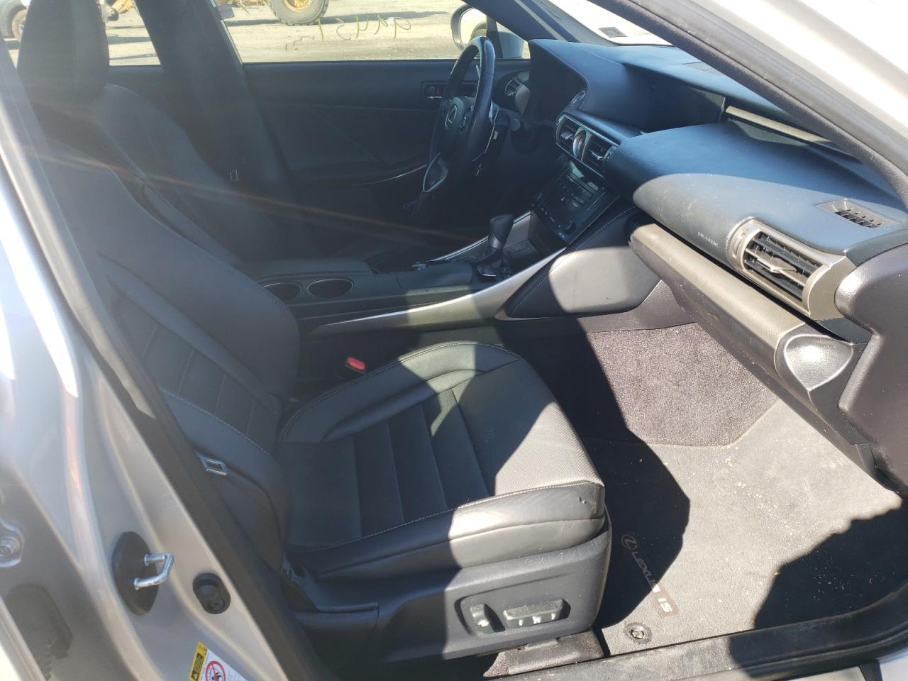 Photo 5 from auction – 2014 LEXUS IS 250 with VIN JTHCF1D22E5001351