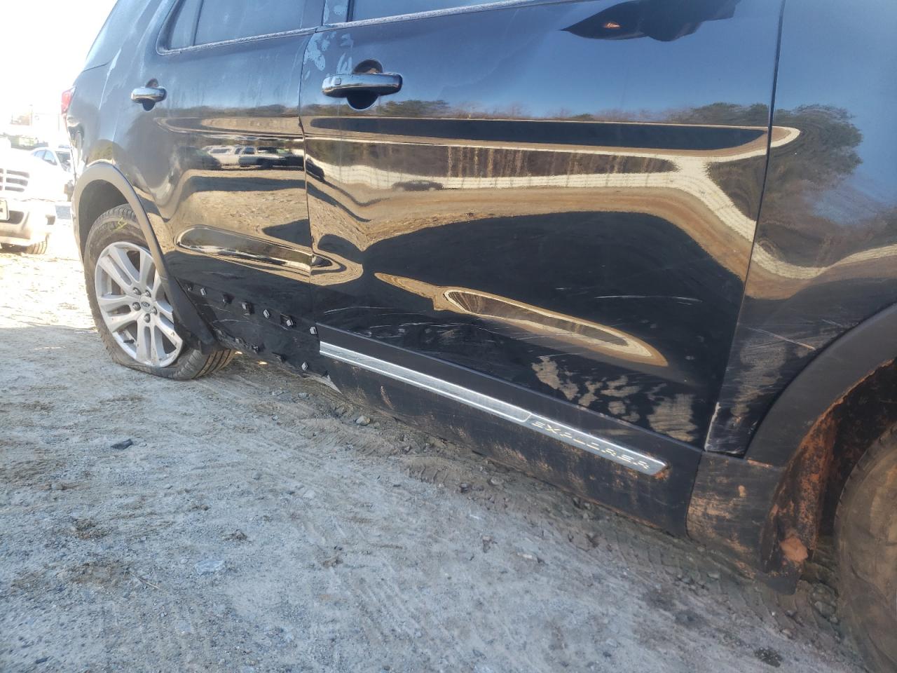 Photo 9 from auction – 2018 FORD EXPLORER X with VIN 1FM5K8DH2JGB02337