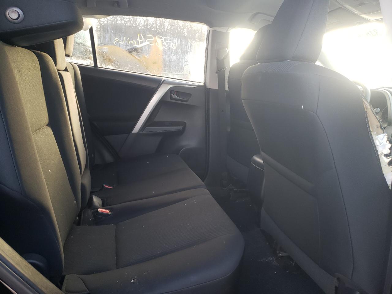 Photo 6 from auction – 2017 TOYOTA RAV4 LE with VIN 2T3BFREV6HW604367