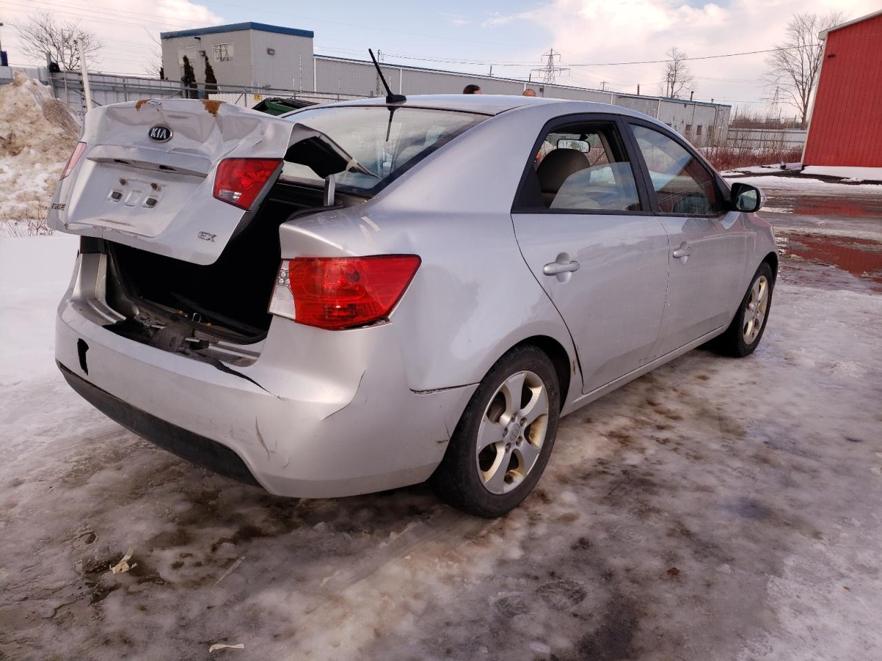 Photo 4 from auction – 2010 KIA FORTE EX with VIN KNAFU4A2XA5287614