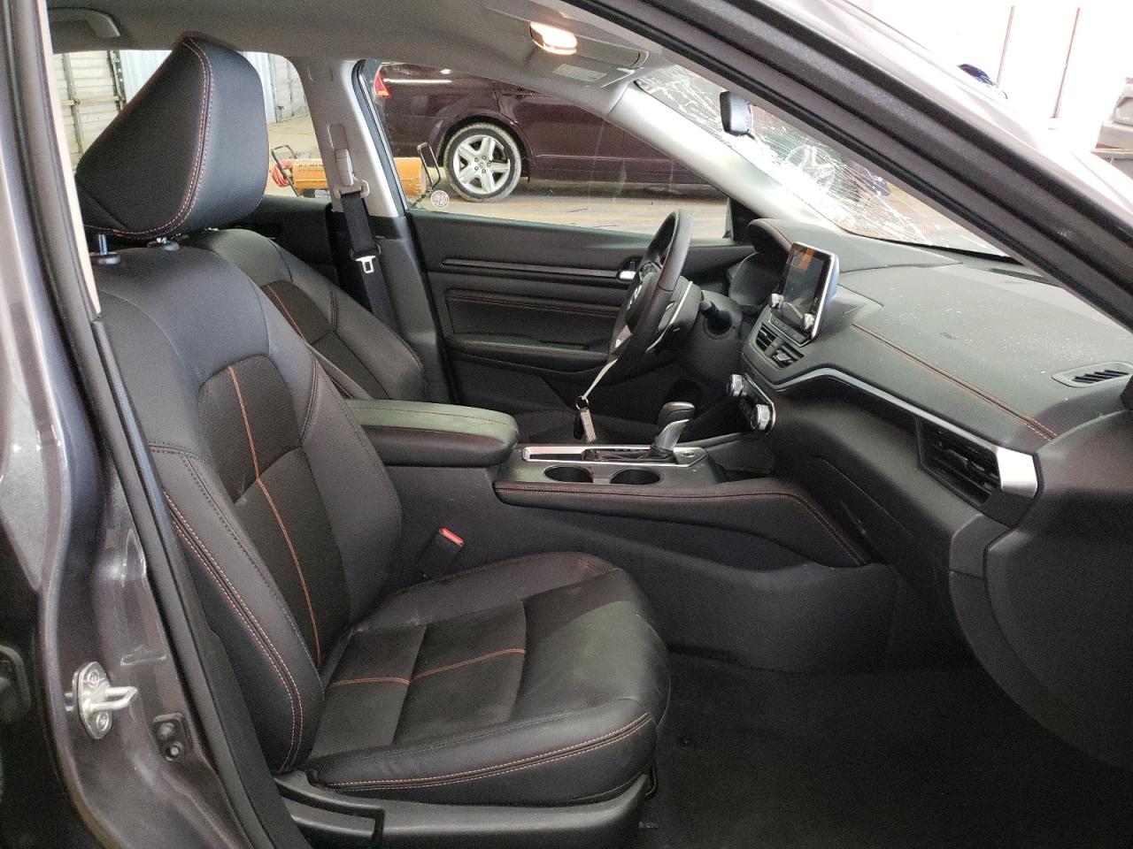 Photo 5 from auction – 2021 NISSAN ALTIMA SR with VIN 1N4BL4CV8MN373137