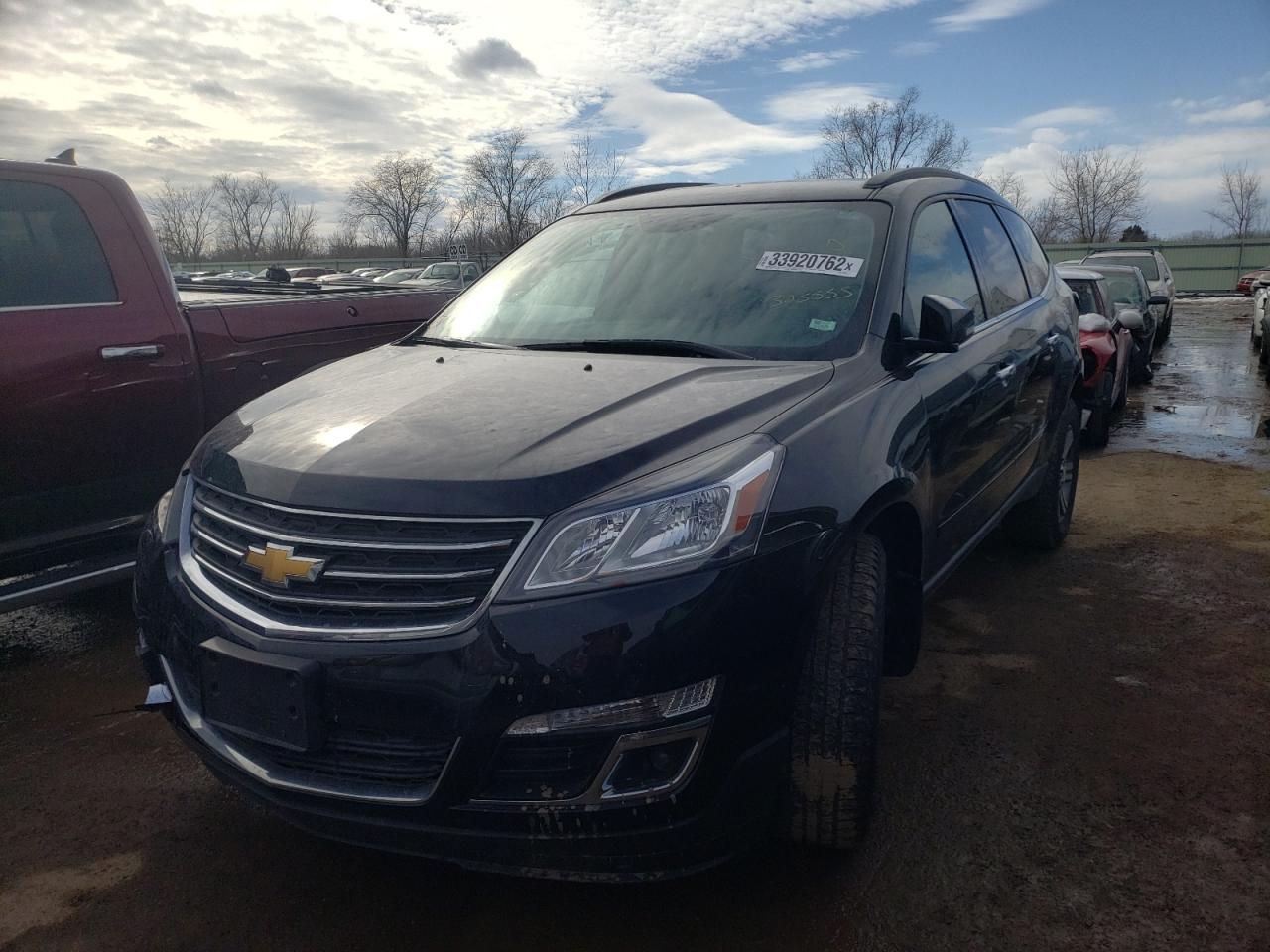 Photo 2 from auction – 2017 CHEVROLET TRAVERSE L with VIN 1GNKVGKD2HJ325555