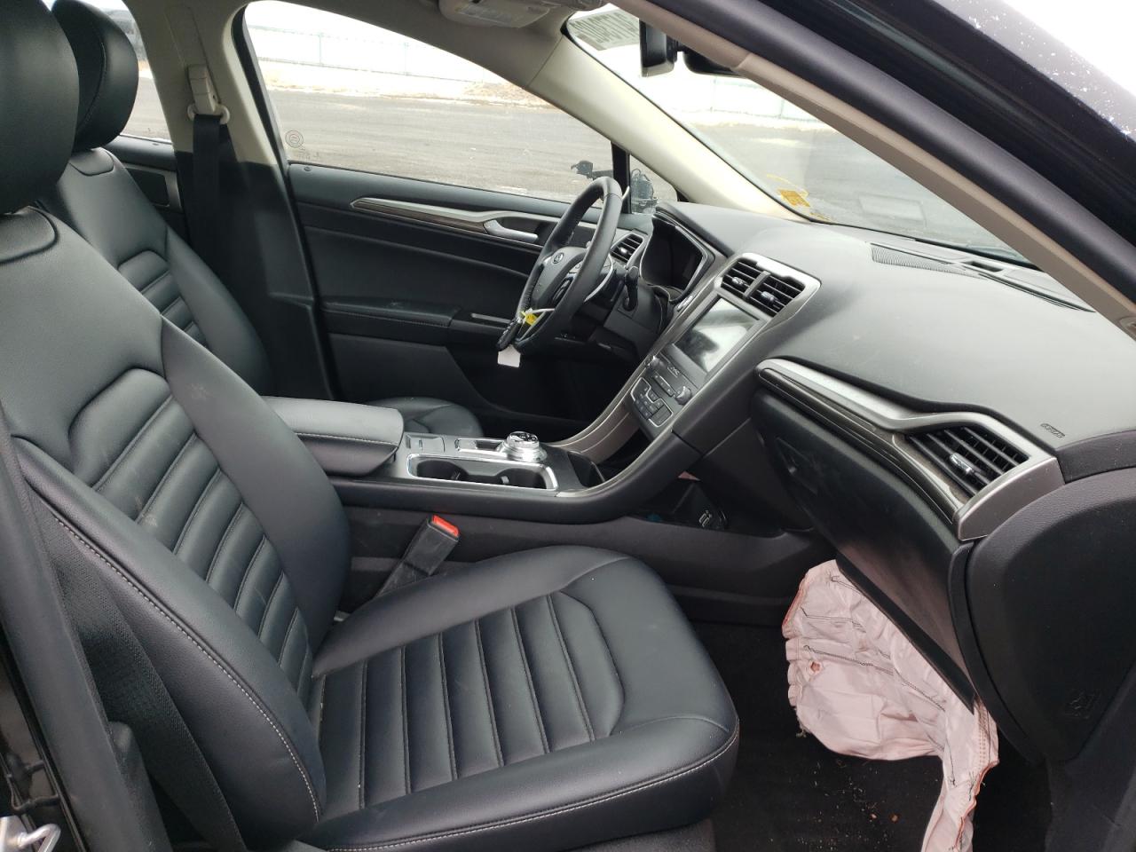 Photo 5 from auction – 2019 FORD FUSION SEL with VIN 3FA6P0CDXKR195523