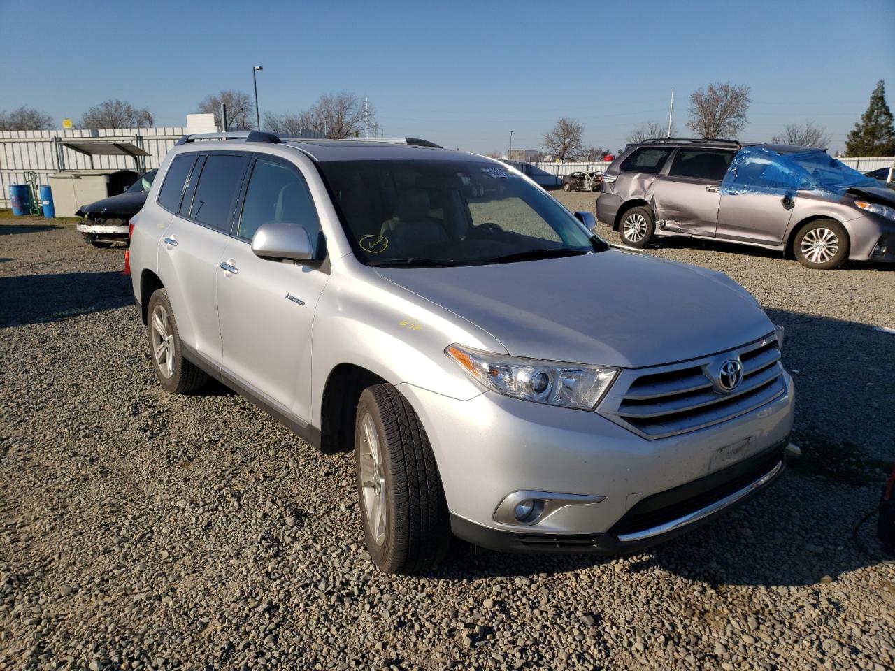 TOYOTA HIGHLANDER 2011 with VIN 5TDDK3EHXBS069225 - Photo from auction
