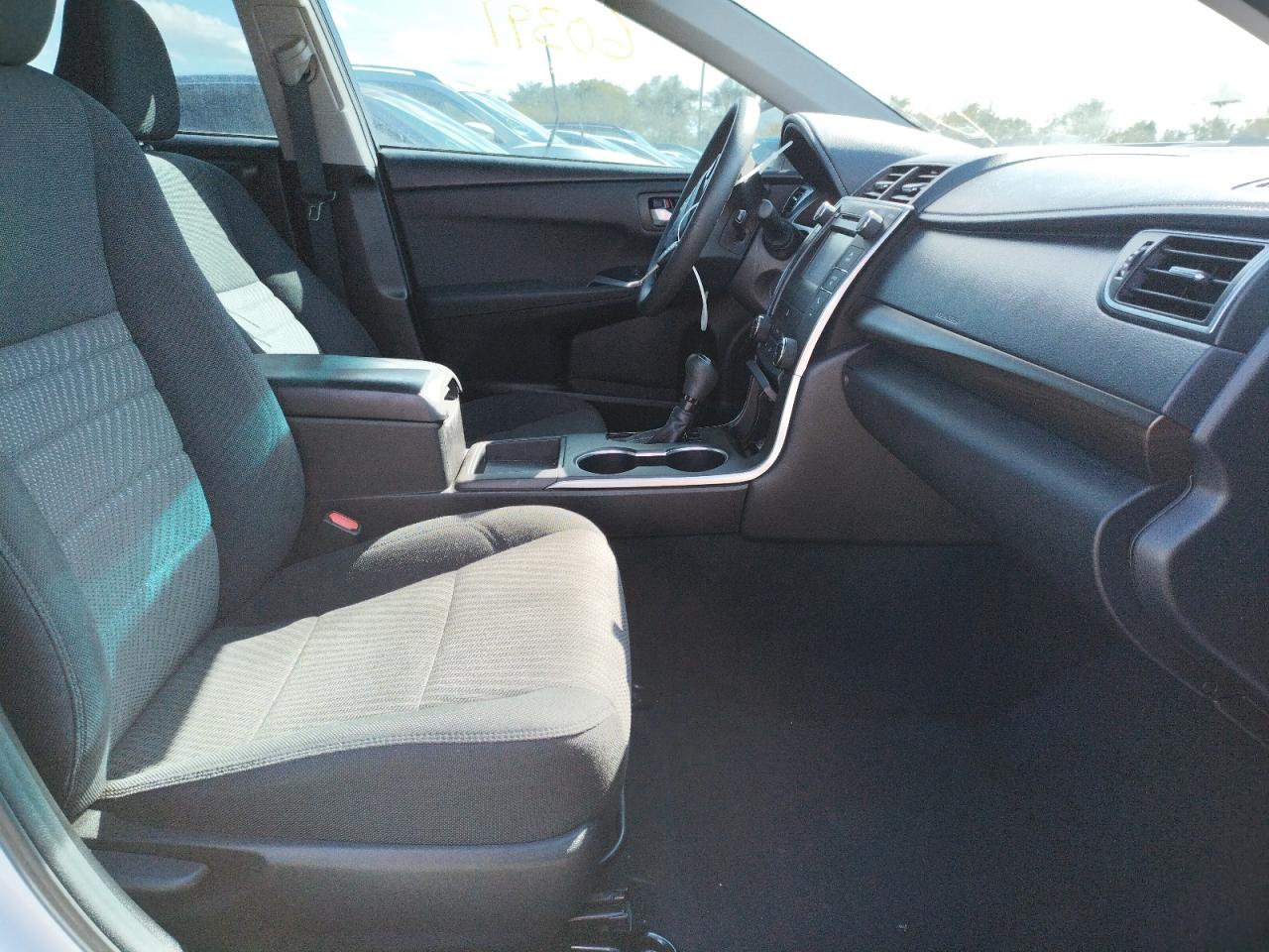 Photo 5 from auction – 2017 TOYOTA CAMRY LE with VIN 4T1BF1FK9HU418319