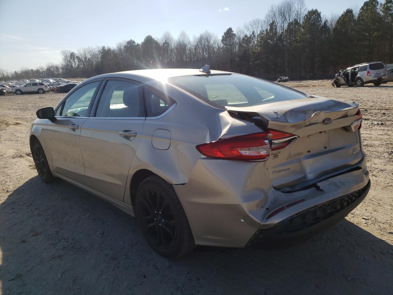 Photo 3 from auction – 2019 FORD FUSION SE with VIN 3FA6P0HDXKR127229