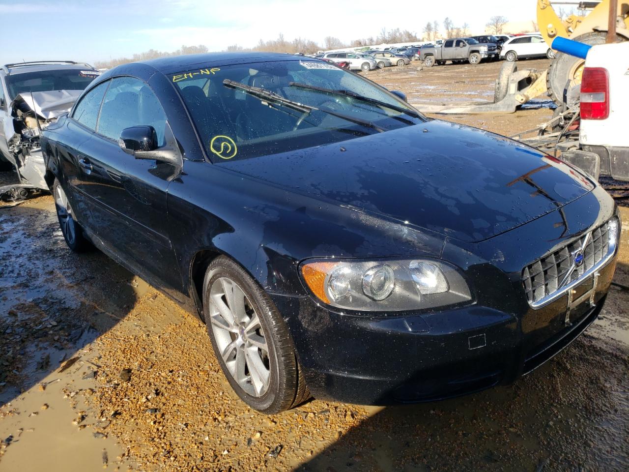 VOLVO C70 T5 2010 with VIN YV1672MC8AJ092177 - Photo from auction