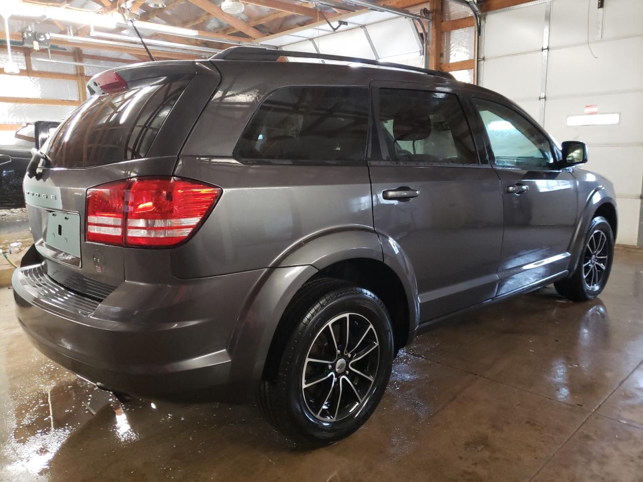 Photo 4 from auction – 2018 DODGE JOURNEY SE with VIN 3C4PDCAB0JT443211
