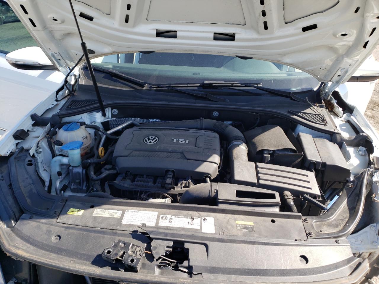 Photo 7 from auction – 2017 VOLKSWAGEN PASSAT S with VIN 1VWAT7A35HC080822