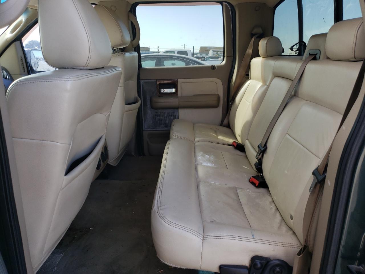 Photo 6 from auction – 2004 FORD F150 SUPER with VIN 1FTPW12544KC00983