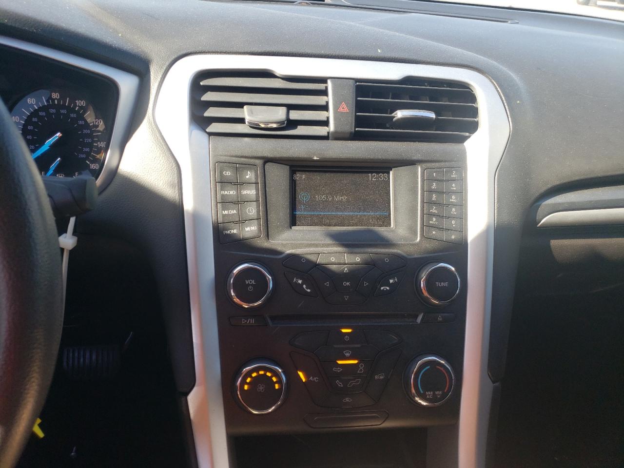 Photo 9 from auction – 2016 FORD FUSION SE with VIN 3FA6P0HD3GR226255