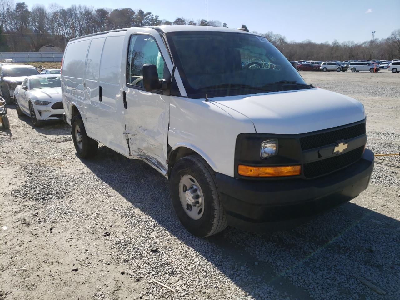 CHEVROLET EXPRESS G2 2017 with VIN 1GCWGAFF8H1130394 - Photo from auction