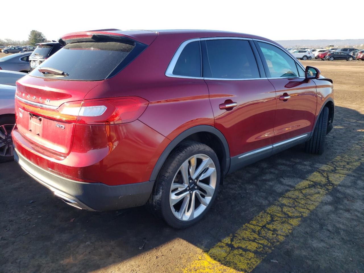 Photo 4 from auction – 2018 LINCOLN MKX RESERV with VIN 2LMPJ8LR4JBL21673