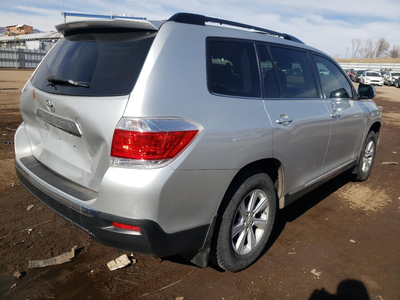 Photo 4 from auction – 2012 TOYOTA HIGHLANDER with VIN 5TDZK3EH7CS064779