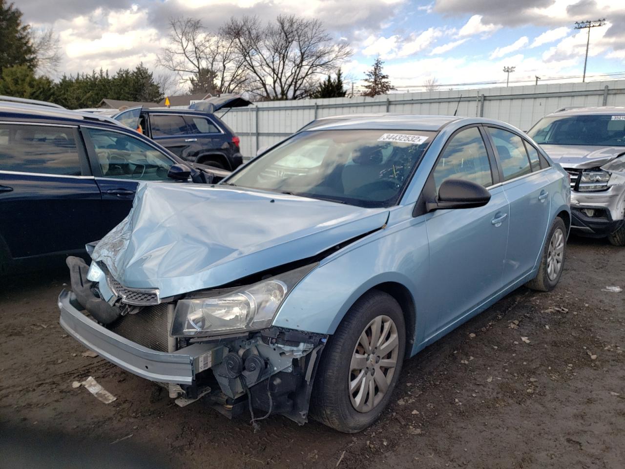 Photo 2 from auction – 2011 CHEVROLET CRUZE LS with VIN 1G1PC5SH5B7293807