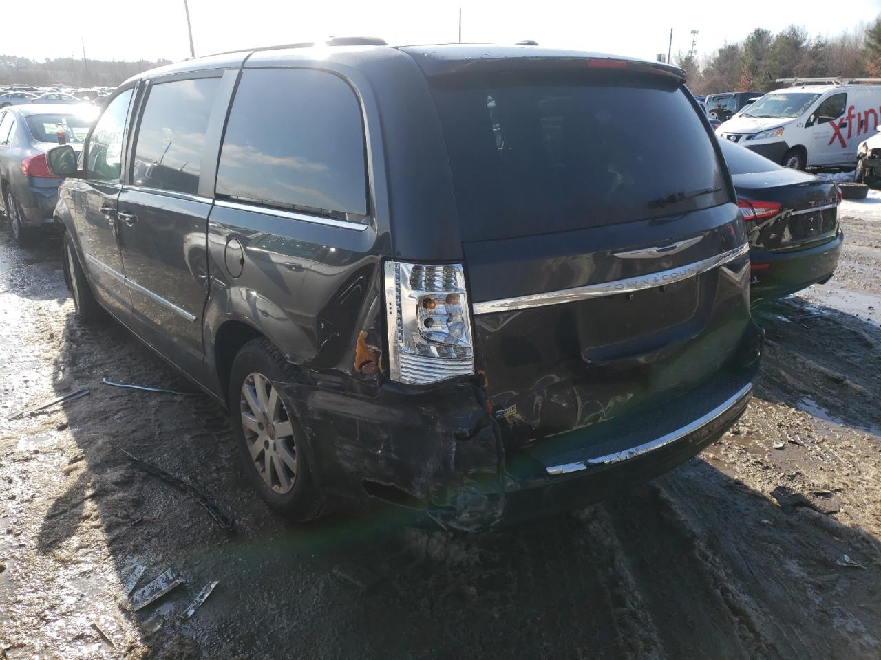 Photo 3 from auction – 2014 CHRYSLER TOWN & COU with VIN 2C4RC1BG4ER445613