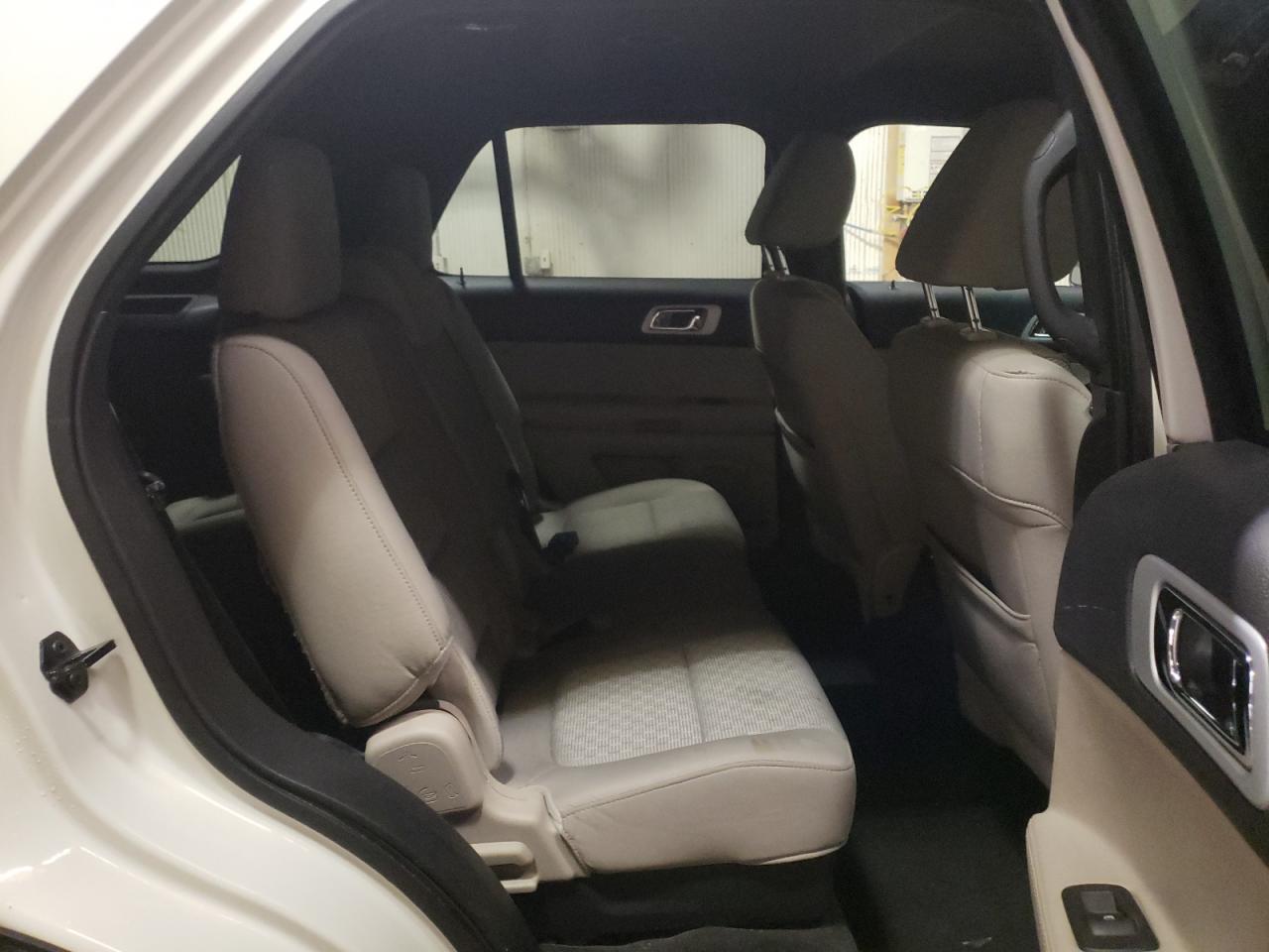 Photo 6 from auction – 2011 FORD EXPLORER X with VIN 1FMHK8D80BGA22646