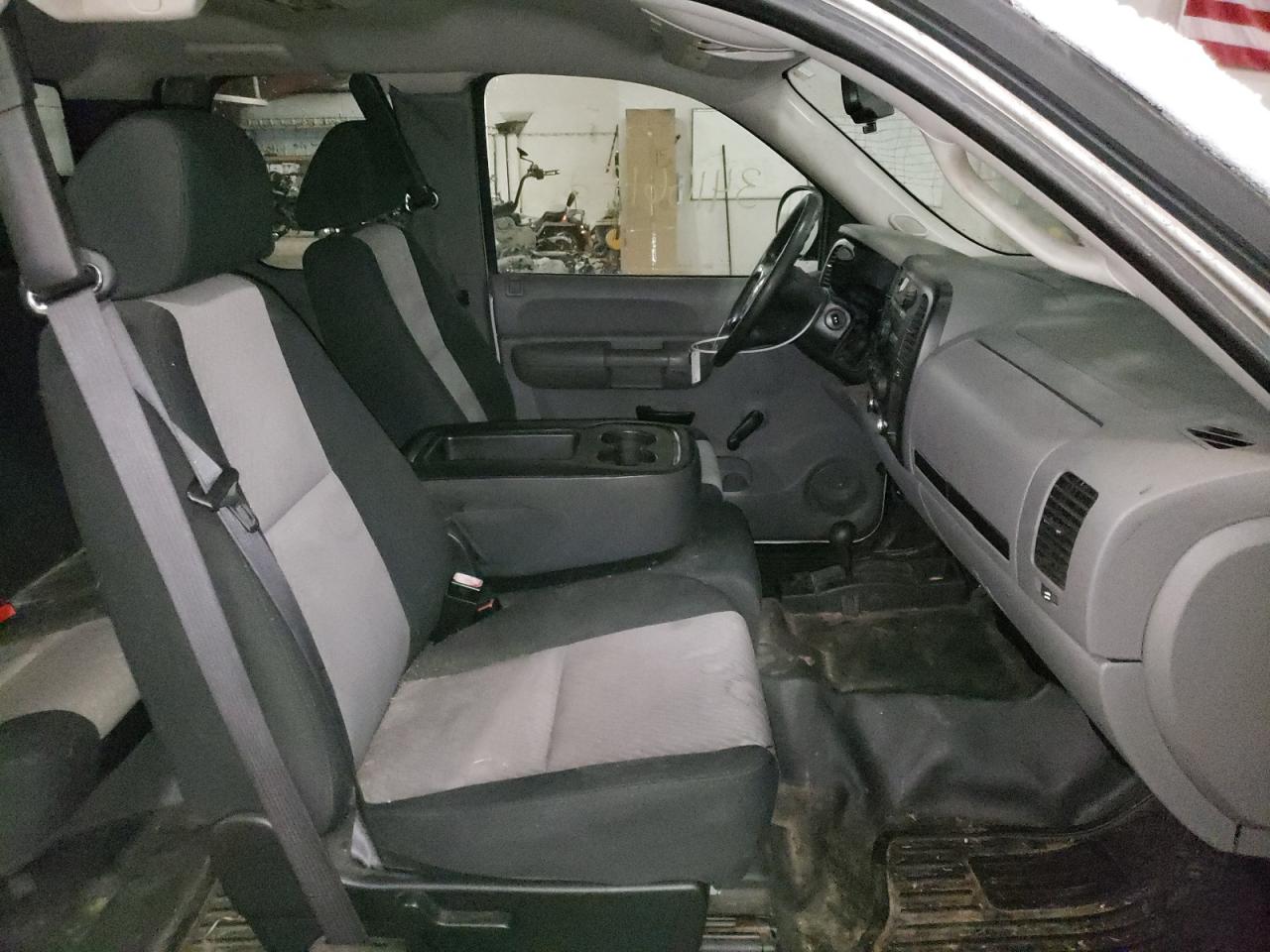 Photo 5 from auction – 2007 CHEVROLET SILVERADO with VIN 1GCEK19C57Z570858
