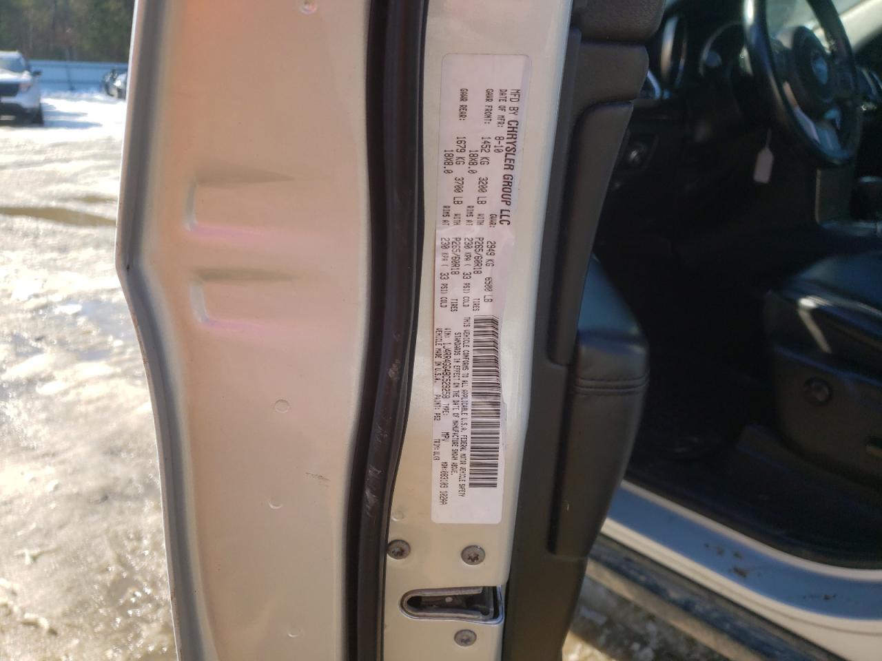 Photo 10 from auction – 2011 JEEP GRAND CHER with VIN 1J4RR4GG4BC529258