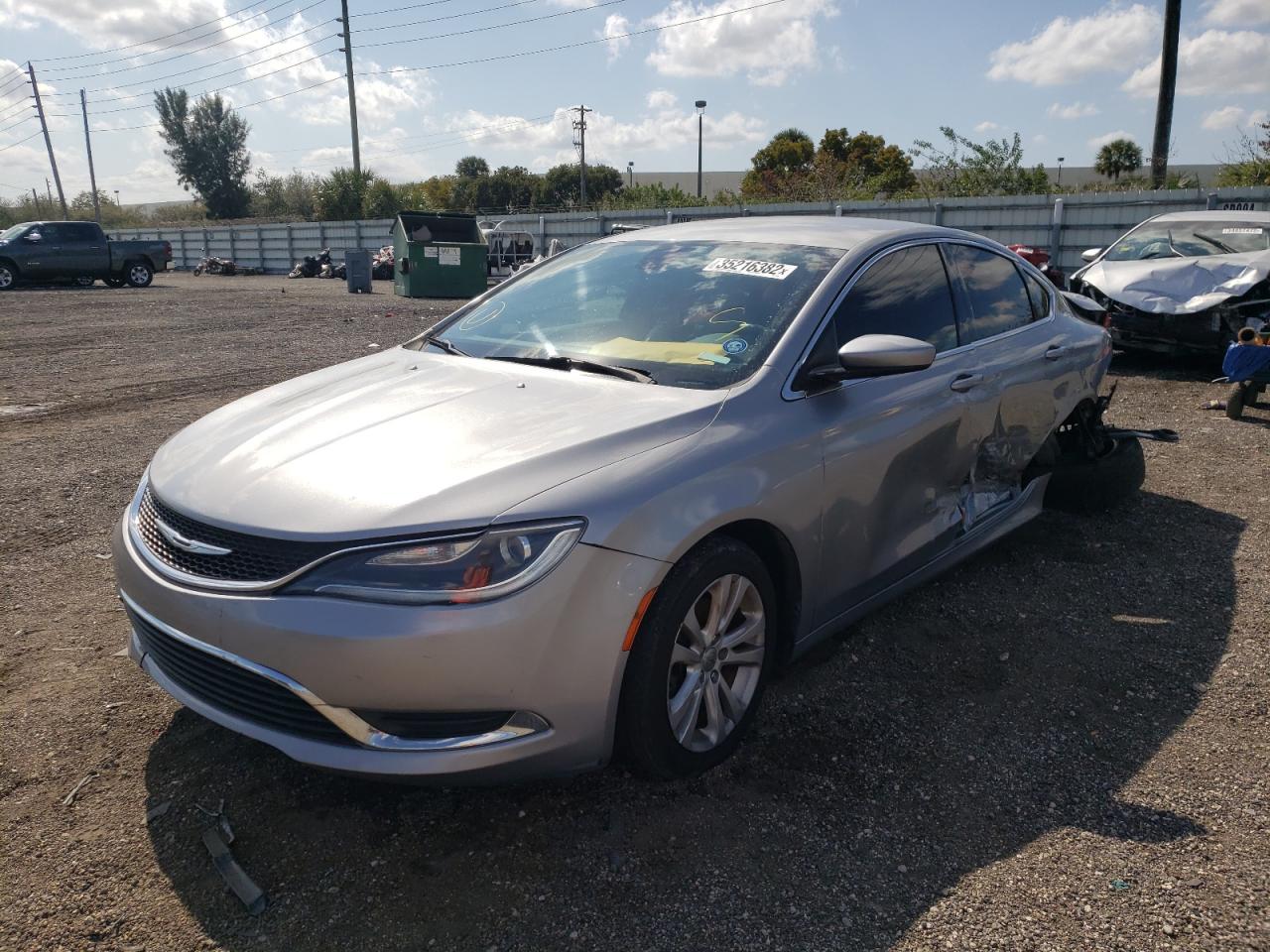 Photo 2 from auction – 2015 CHRYSLER 200 LIMITE with VIN 1C3CCCAB3FN756539