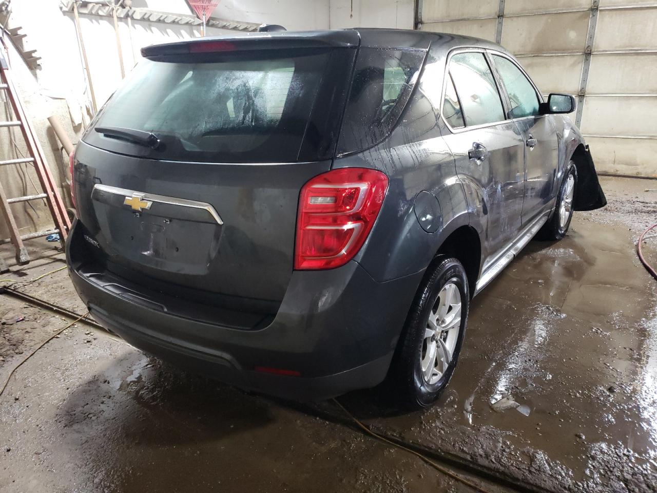 Photo 4 from auction – 2017 CHEVROLET EQUINOX LS with VIN 2GNALBEK5H1550917
