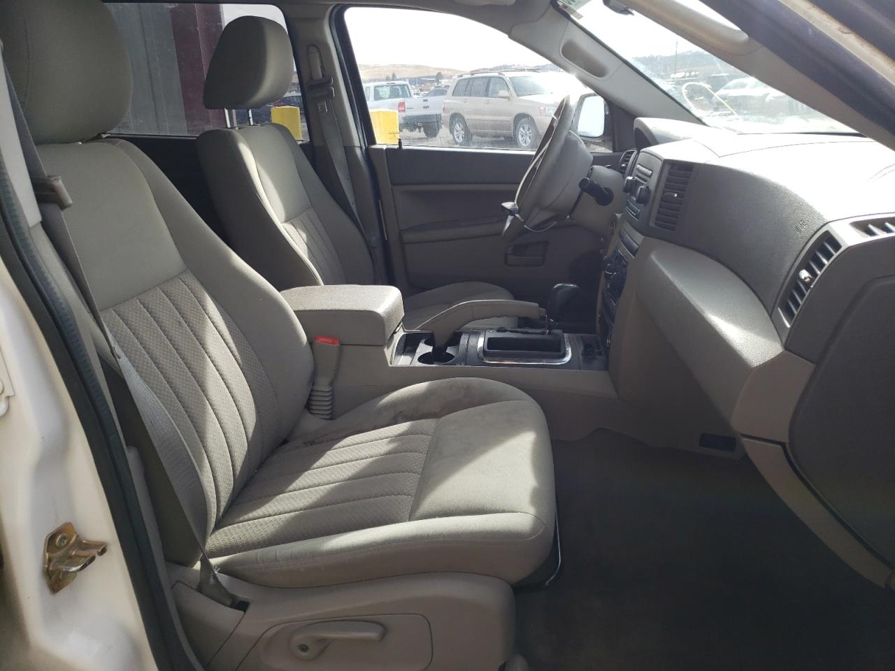 Photo 5 from auction – 2005 JEEP GRAND CHER with VIN 1J4GR48K75C578761