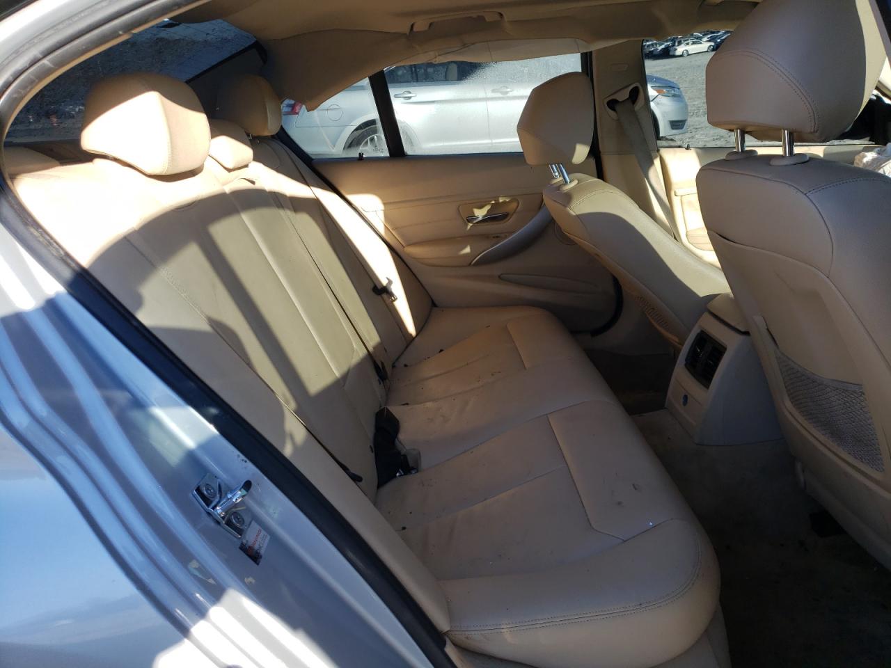 Photo 6 from auction – 2012 BMW 328 I with VIN WBA3A5C54CF341849