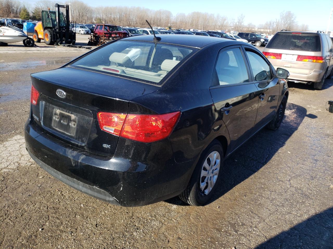 Photo 4 from auction – 2010 KIA FORTE with VIN KNAFU4A27A5247345