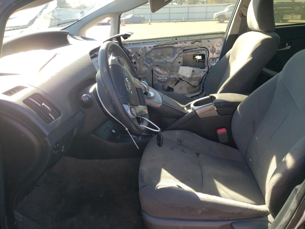 Photo 5 from auction – 2012 TOYOTA PRIUS with VIN JTDKN3DU3C5461337