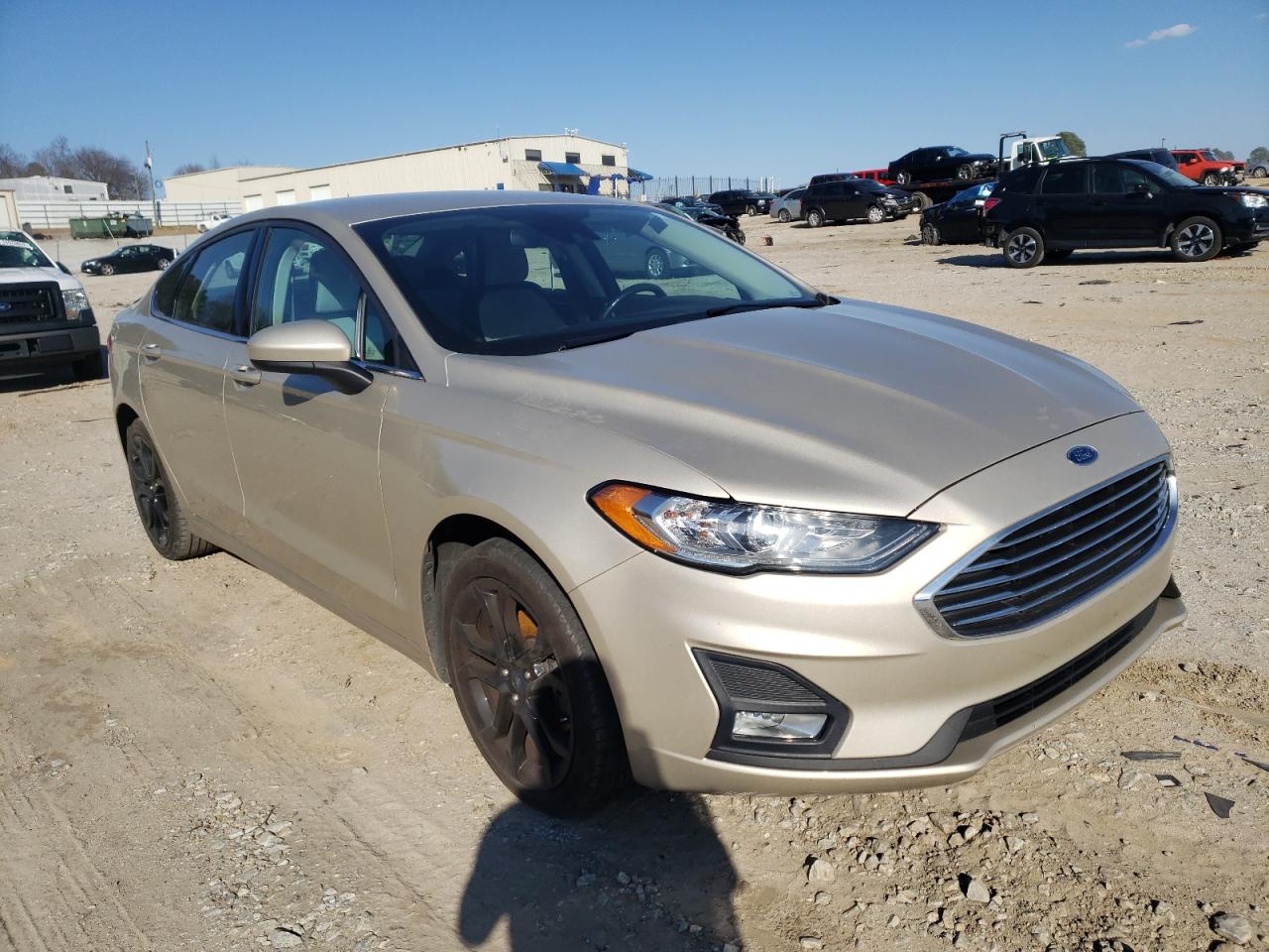FORD FUSION SE 2019 with VIN 3FA6P0HDXKR127229 - Photo from auction