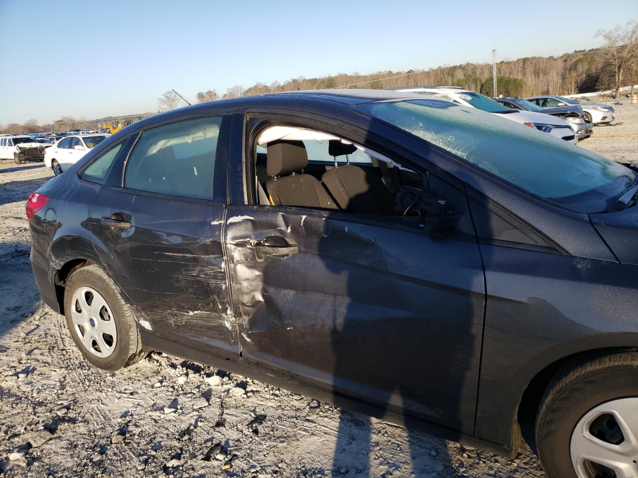 Zdjęcie 9 z aukcji – 2018 FORD FOCUS S z VIN 1FADP3E23JL243624