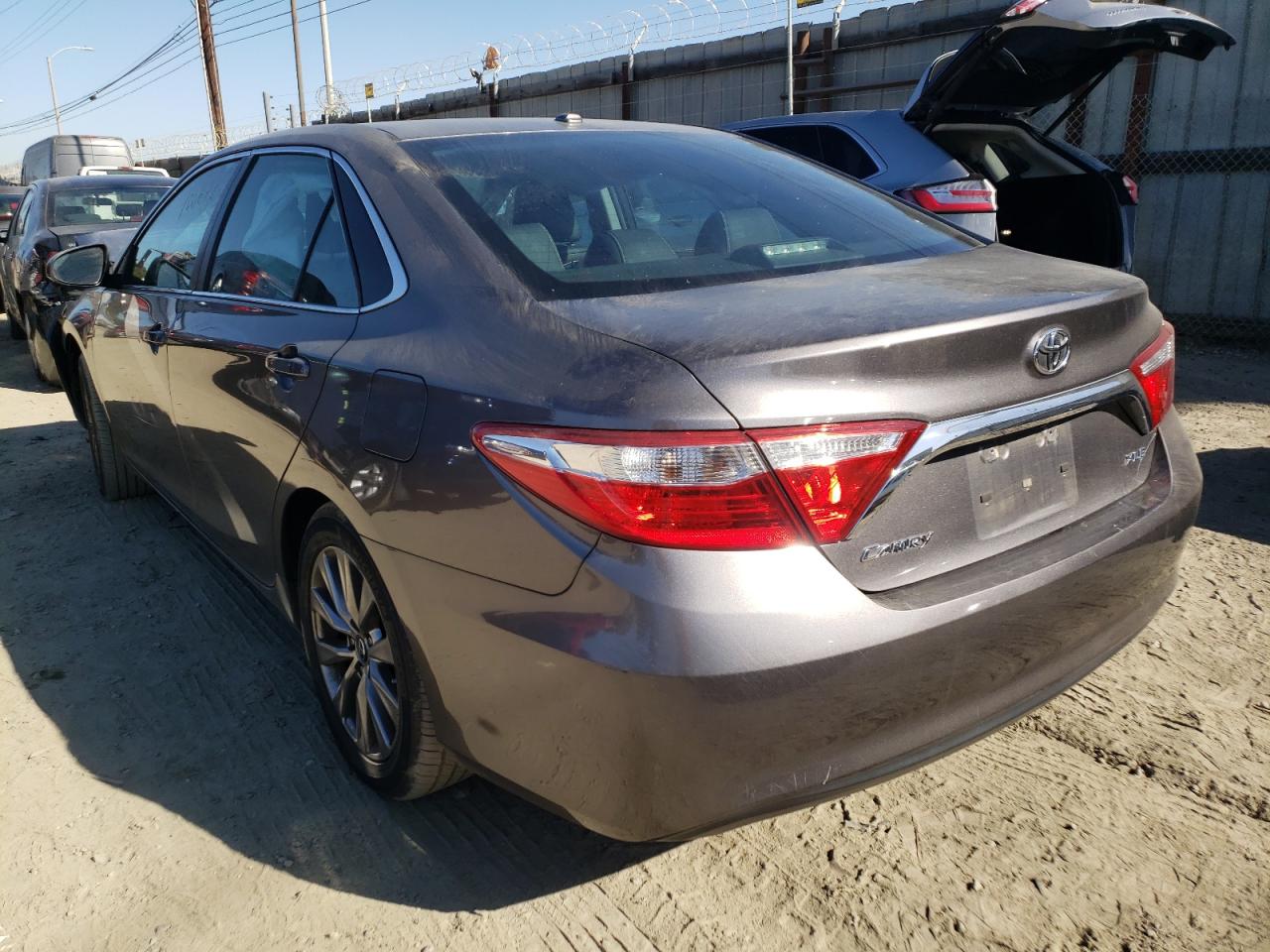 Photo 3 from auction – 2016 TOYOTA CAMRY LE with VIN 4T4BF1FK8GR560438