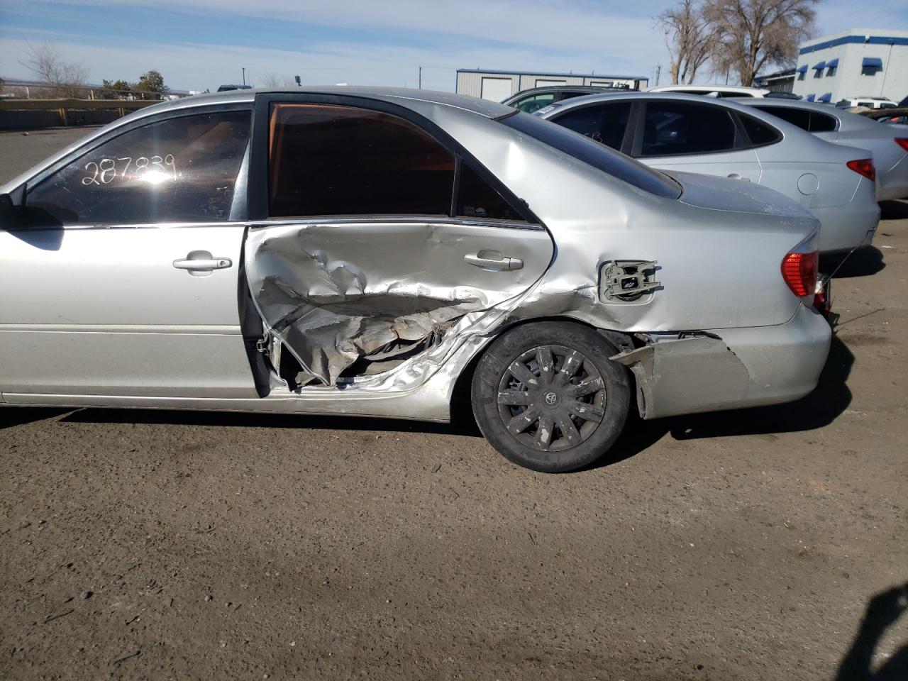Photo 9 from auction – 2005 TOYOTA CAMRY LE with VIN 4T1BE32K55U540126