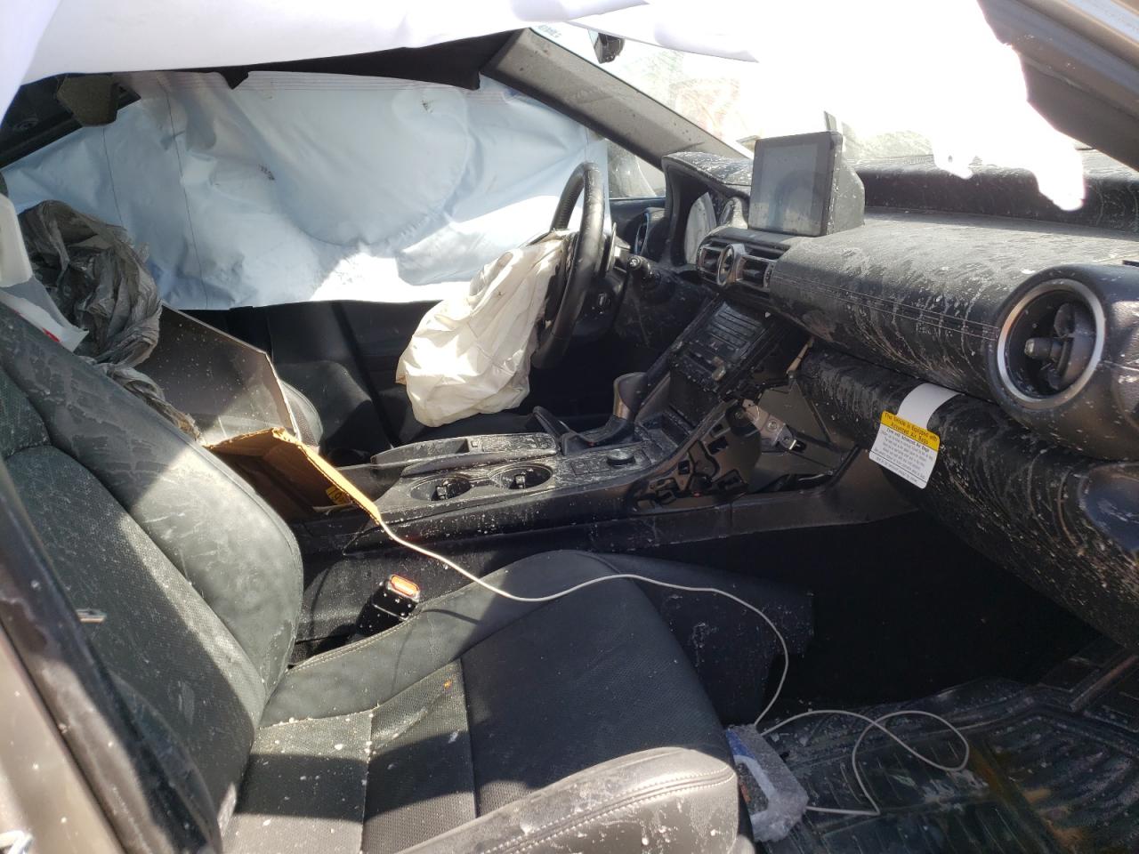 Photo 5 from auction – 2021 LEXUS IS 300 with VIN JTHAA1D23M5112639