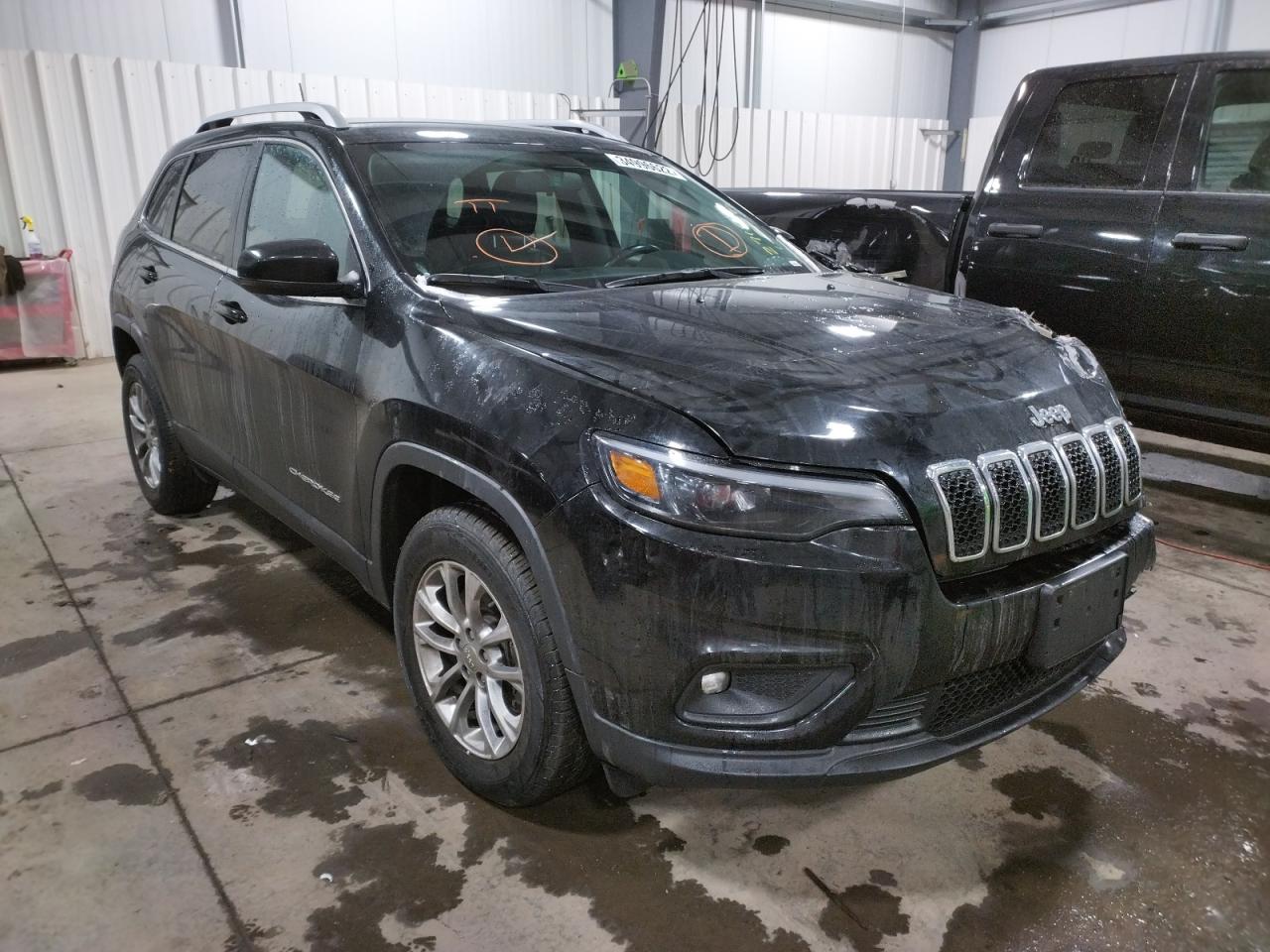 JEEP CHEROKEE L 2019 with VIN 1C4PJMLB1KD363144 - Photo from auction