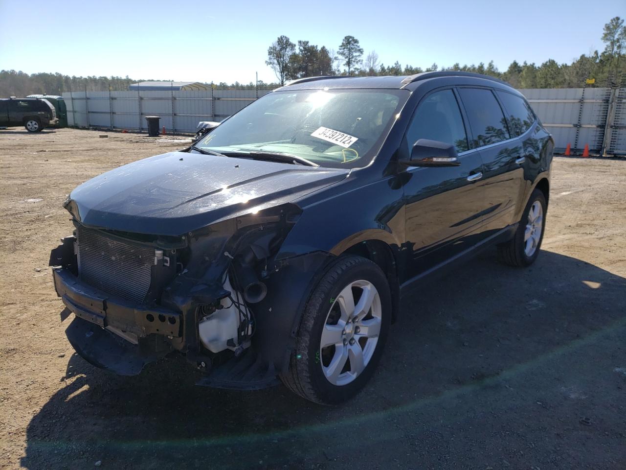 Photo 2 from auction – 2016 CHEVROLET TRAVERSE L with VIN 1GNKRGKD4GJ151216