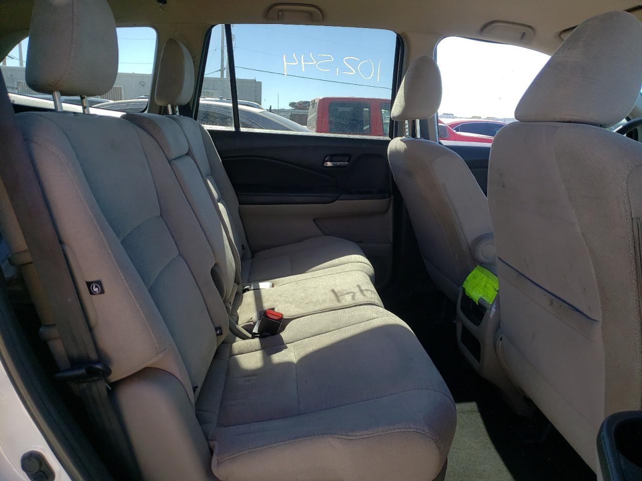 Photo 6 from auction – 2016 HONDA PILOT LX with VIN 5FNYF6H16GB088016