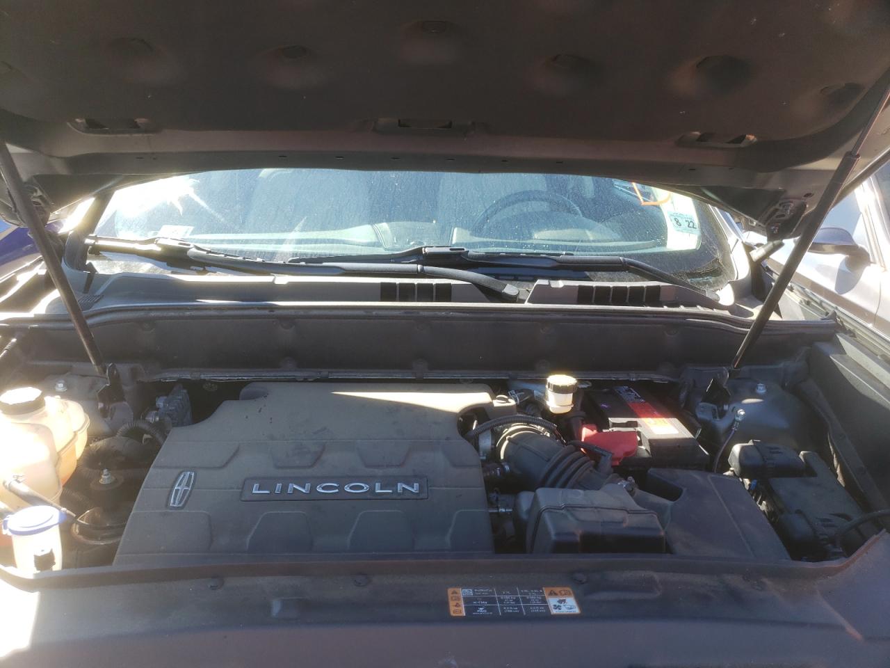 Photo 7 from auction – 2017 LINCOLN MKX RESERV with VIN 2LMPJ8LR4HBL40363
