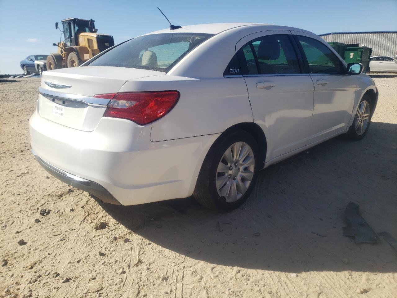 Photo 4 from auction – 2011 CHRYSLER 200 LX with VIN 1C3BC4FBXBN565902