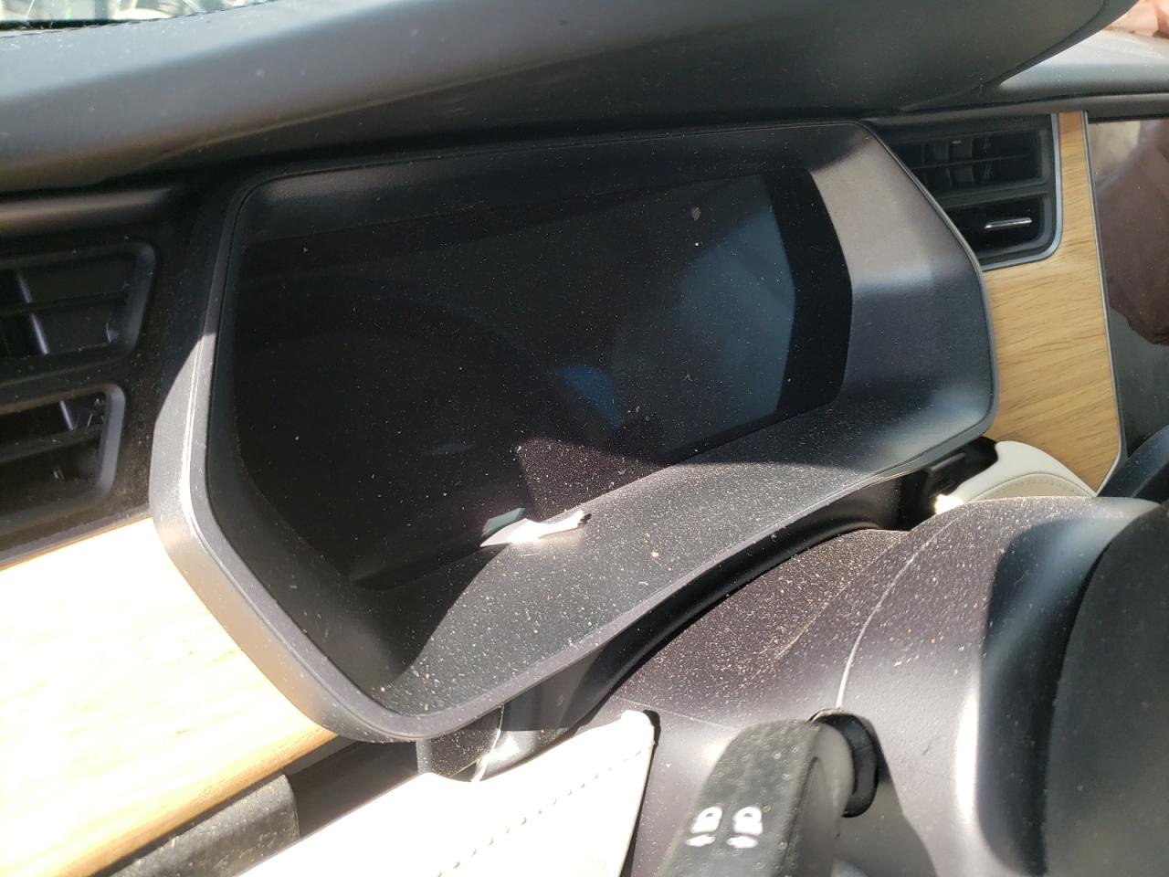 Photo 8 from auction – 2018 TESLA MODEL X with VIN 5YJXCBE2XJF137302