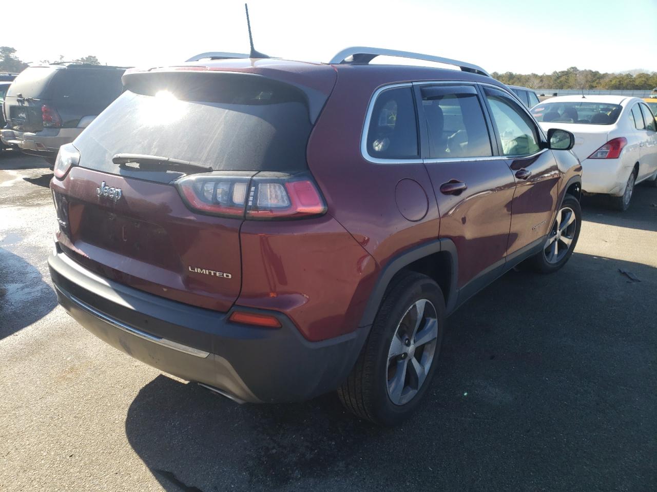 Photo 4 from auction – 2019 JEEP CHEROKEE L with VIN 1C4PJMDN2KD462936