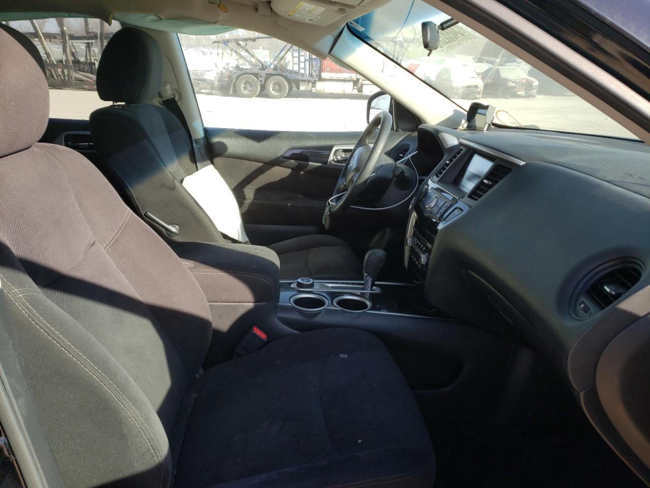 Photo 5 from auction – 2014 NISSAN PATHFINDER with VIN 5N1AR2MM9EC698094