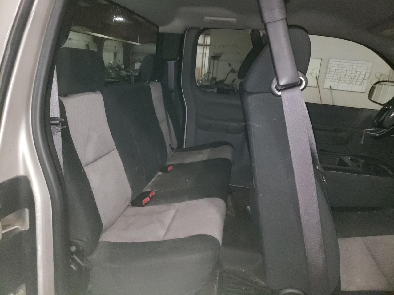 Photo 6 from auction – 2007 CHEVROLET SILVERADO with VIN 1GCEK19C57Z570858