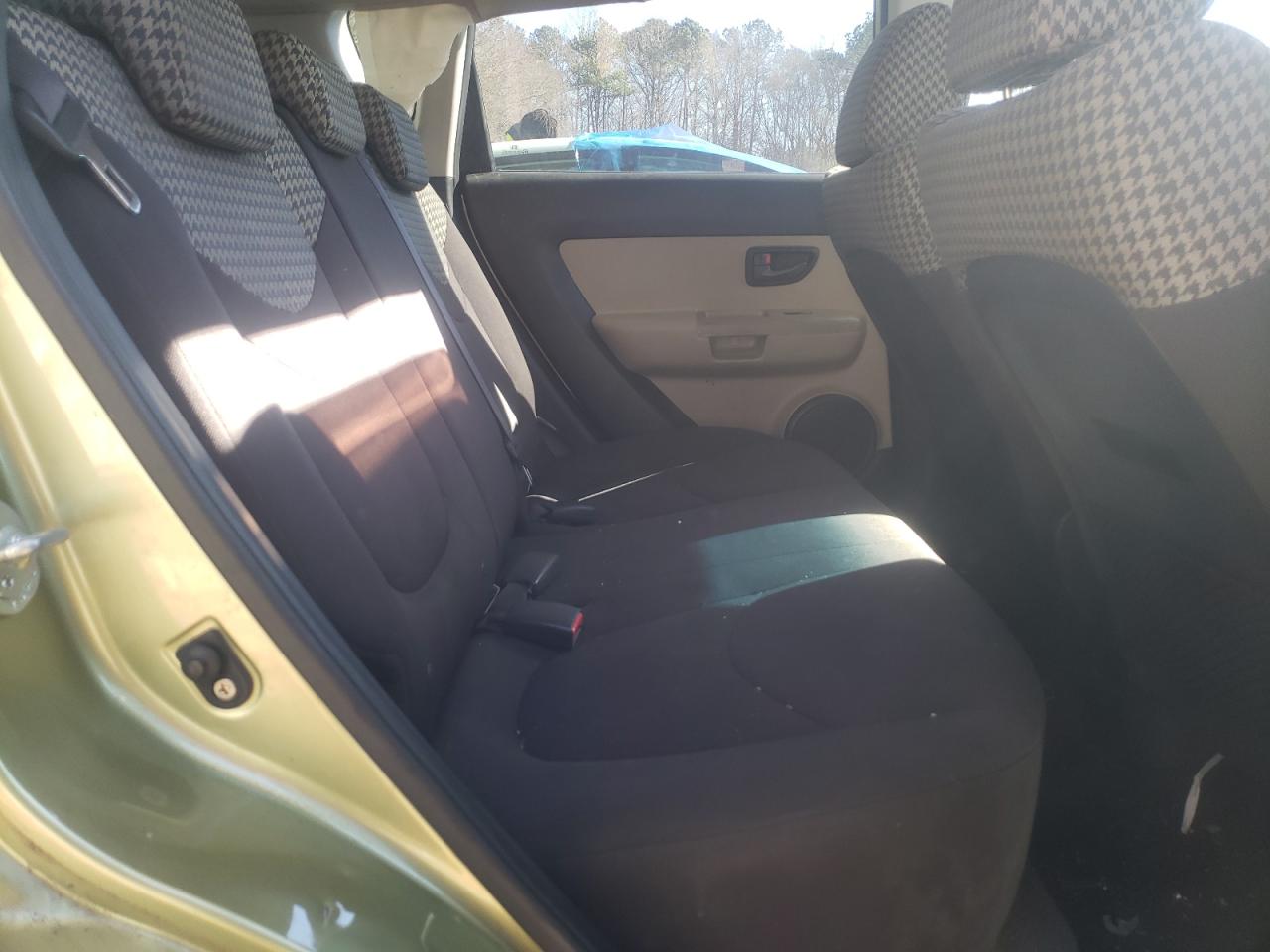 Photo 6 from auction – 2010 KIA SOUL + with VIN KNDJT2A20A7062952