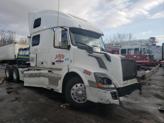 VOLVO VN VNL 2017 with VIN 4V4NC9EH6HN984032 - Photo from auction