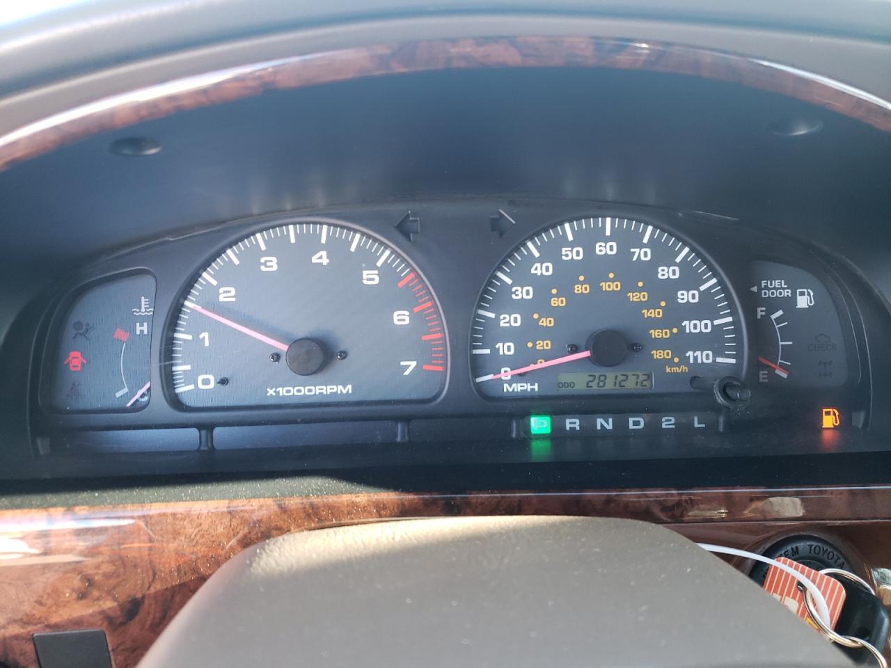 Photo 8 from auction – 2000 TOYOTA 4RUNNER LI with VIN JT3GN87R7Y0136483