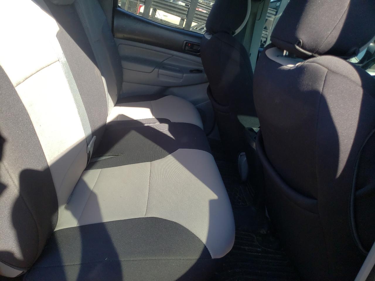Photo 6 from auction – 2012 TOYOTA TACOMA DOU with VIN 3TMLU4EN2CM101698